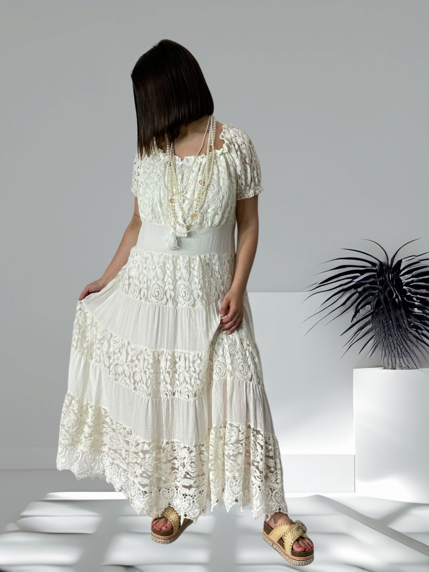 CHAMPAGNE - ROBE BOHEME EN DENTELLE BLANCHE JUSQU'A LA TAILLE 48