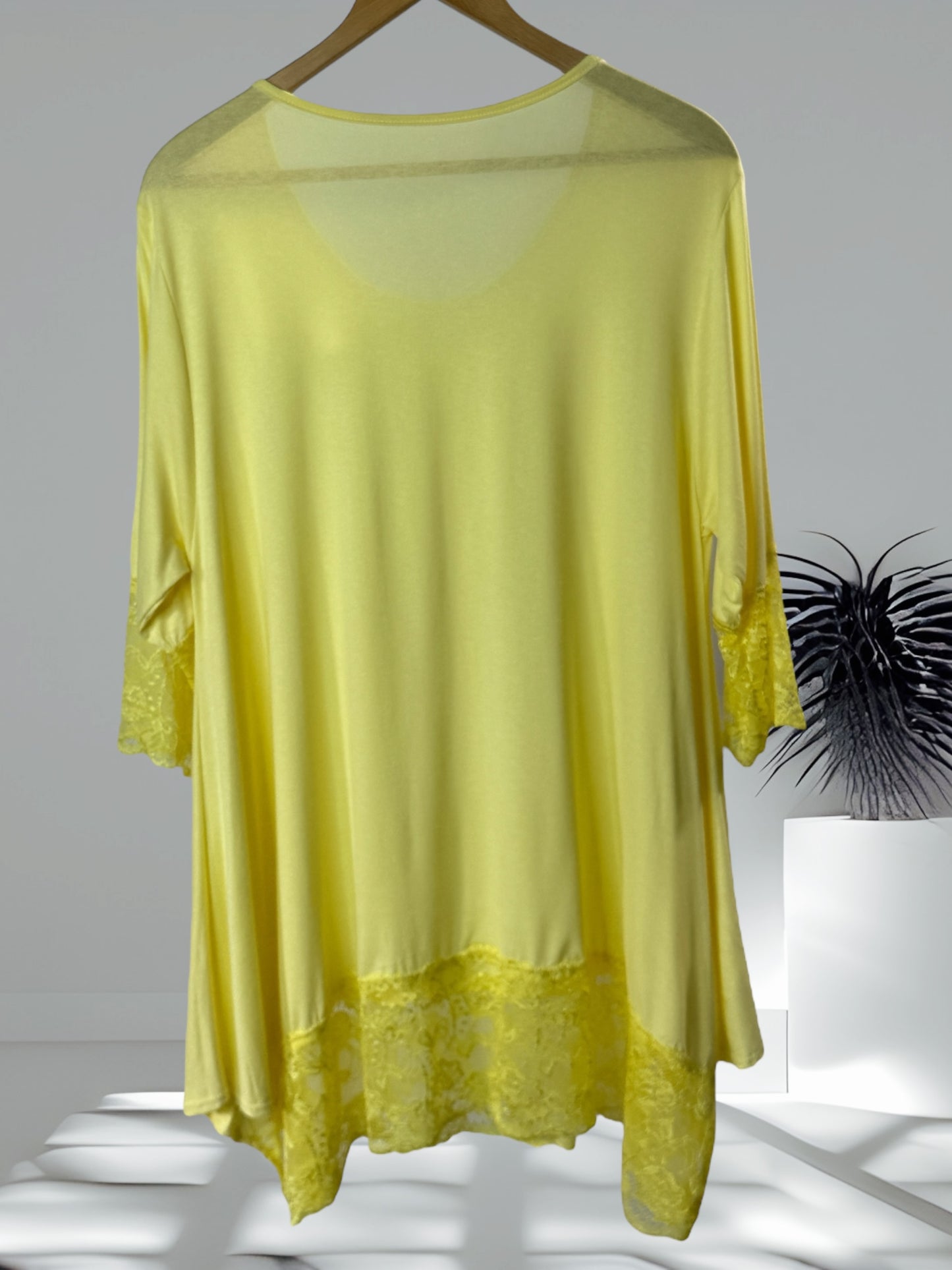 CINDY - TOP JAUNE TAILLE 46 A 56/58