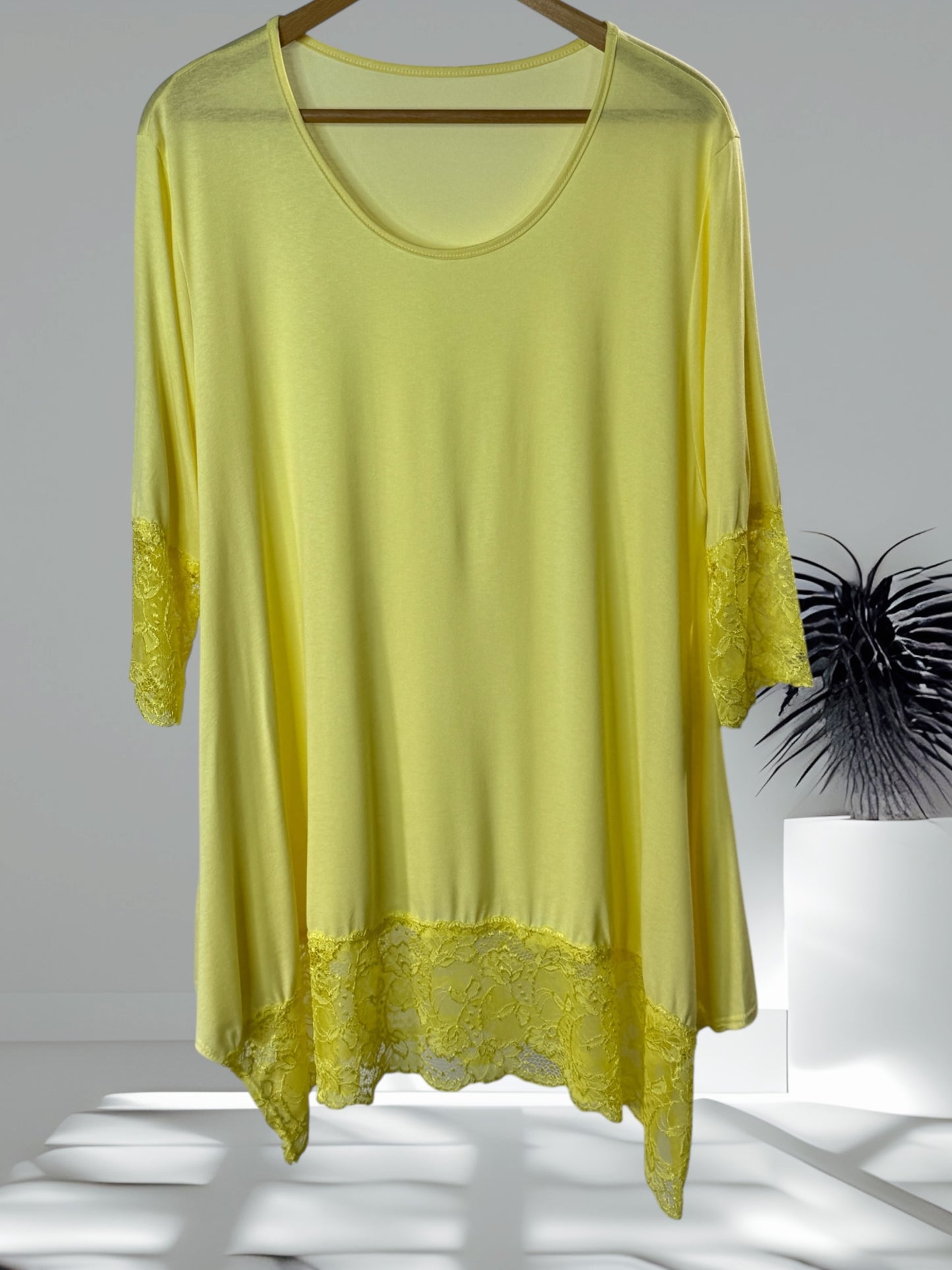 CINDY - TOP JAUNE TAILLE 46 A 56/58