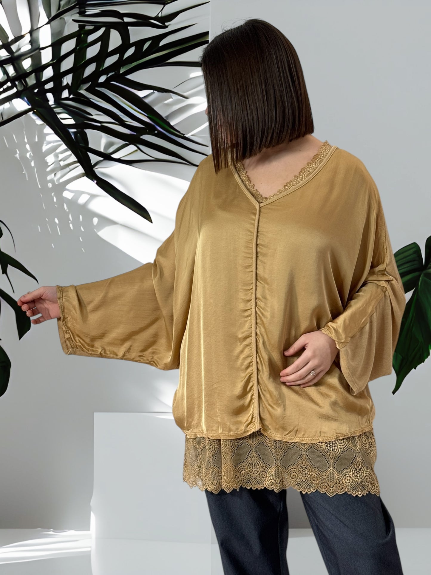 ANITA - BLOUSE CAMEL FLUIDE OVERSIZE JUSQU'A LA TAILLE 52/54