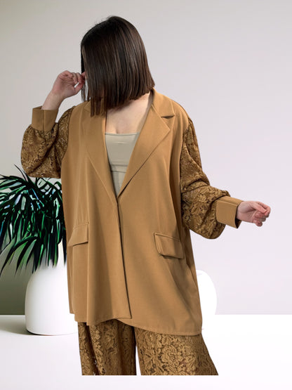 GIULIA - BLAZER CAMEL MANCHES EN DENTELLE JUSQU'A LA TAILLE 54