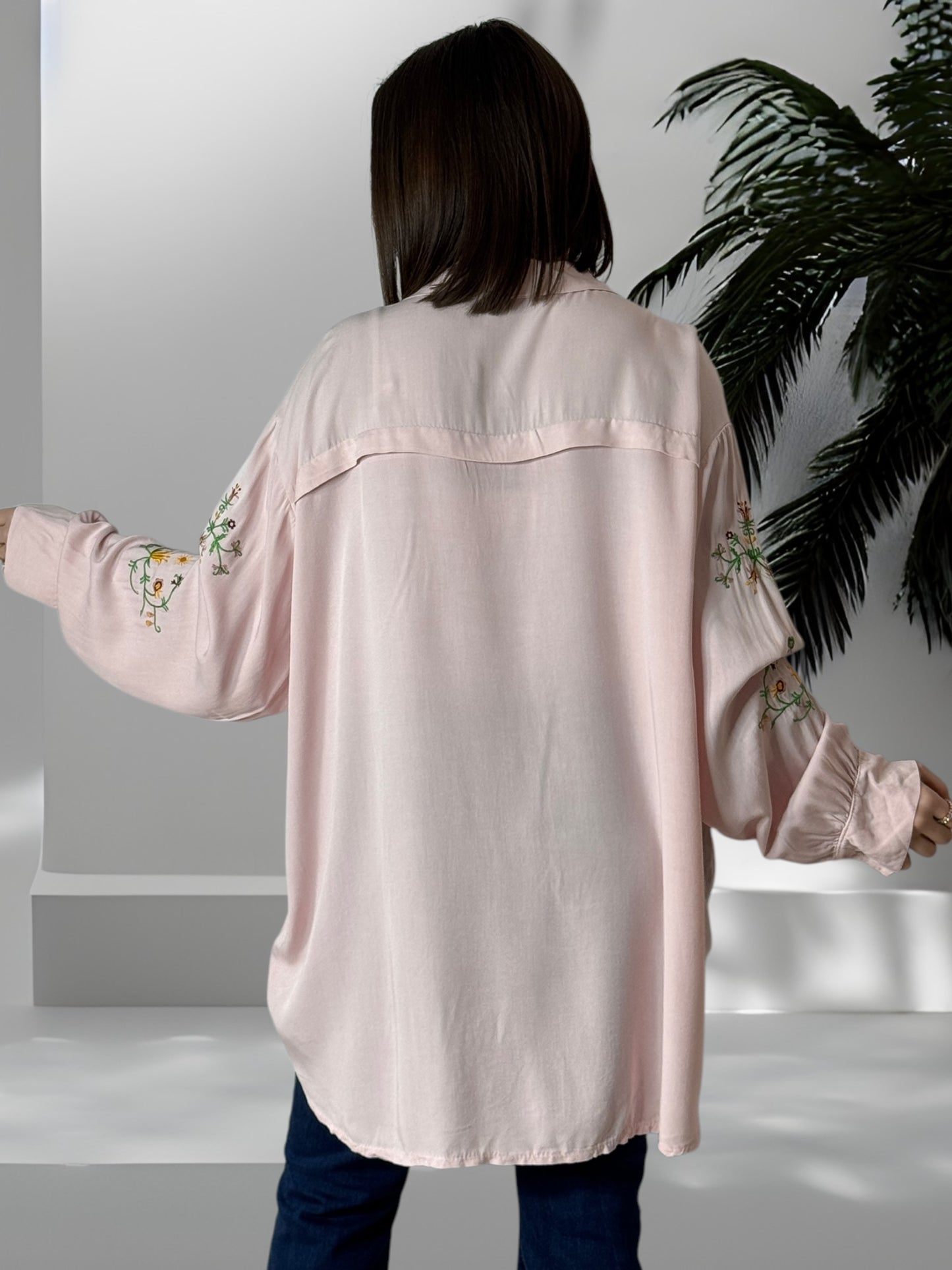 GRAZIELLA - CHEMISE OVERSIZE ROSE MANCHES BRODEES JUSQU'A LA TAILLE 54