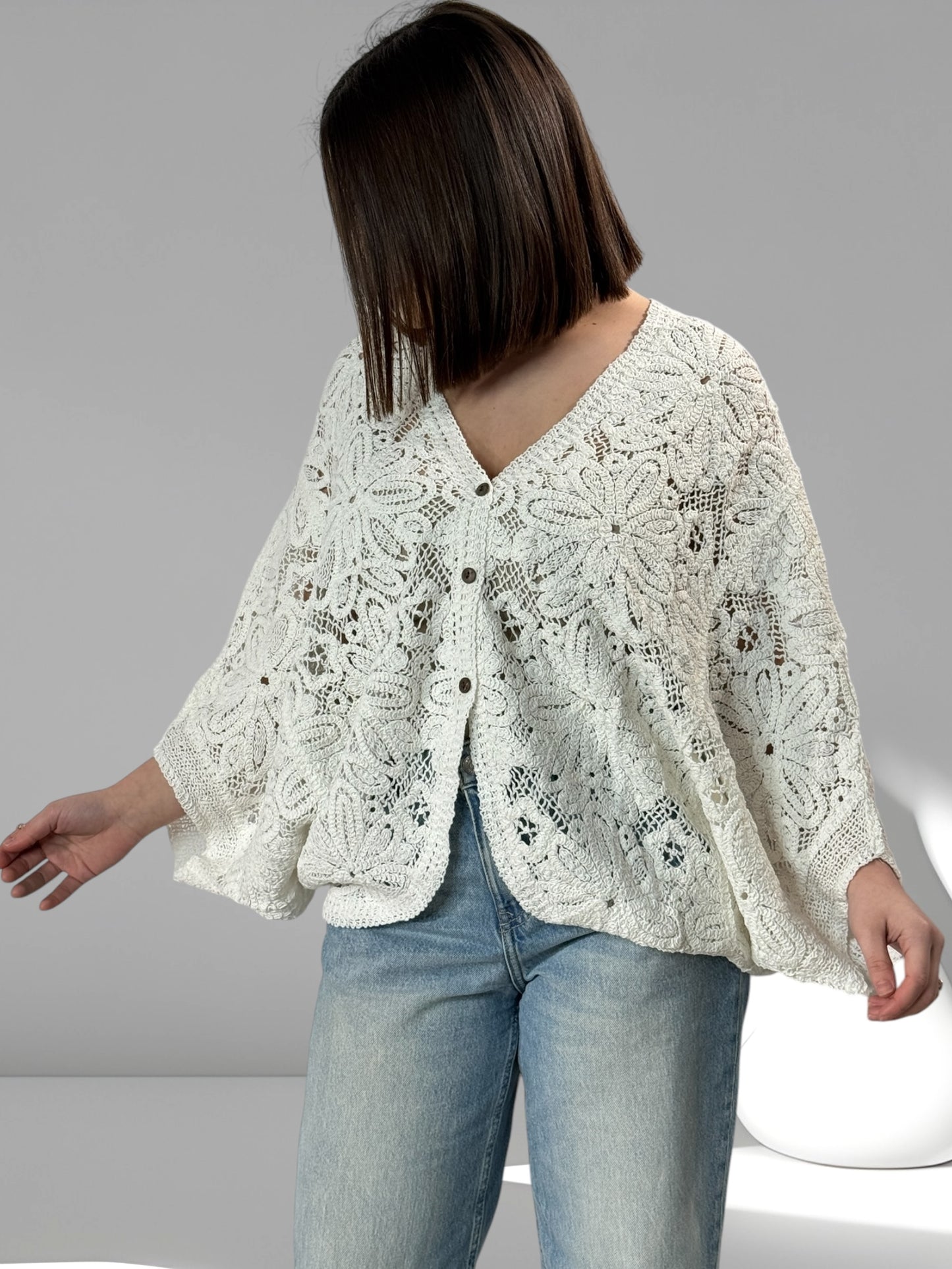 TILINA - GILET EN BLANC EN MACRAME JUSQU'A LA TAILLE 50