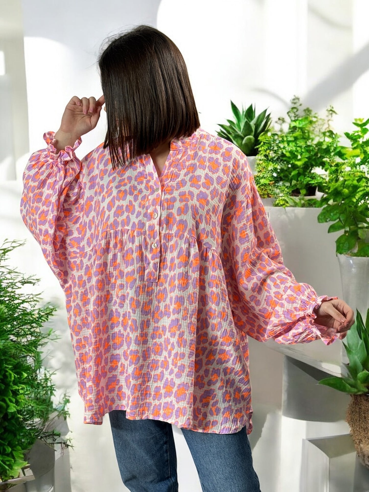 LAURA - BLOUSE OVERSIZE LEOPARD EN COULEUR EN COTON JUSQU'A LA TAILLE 54