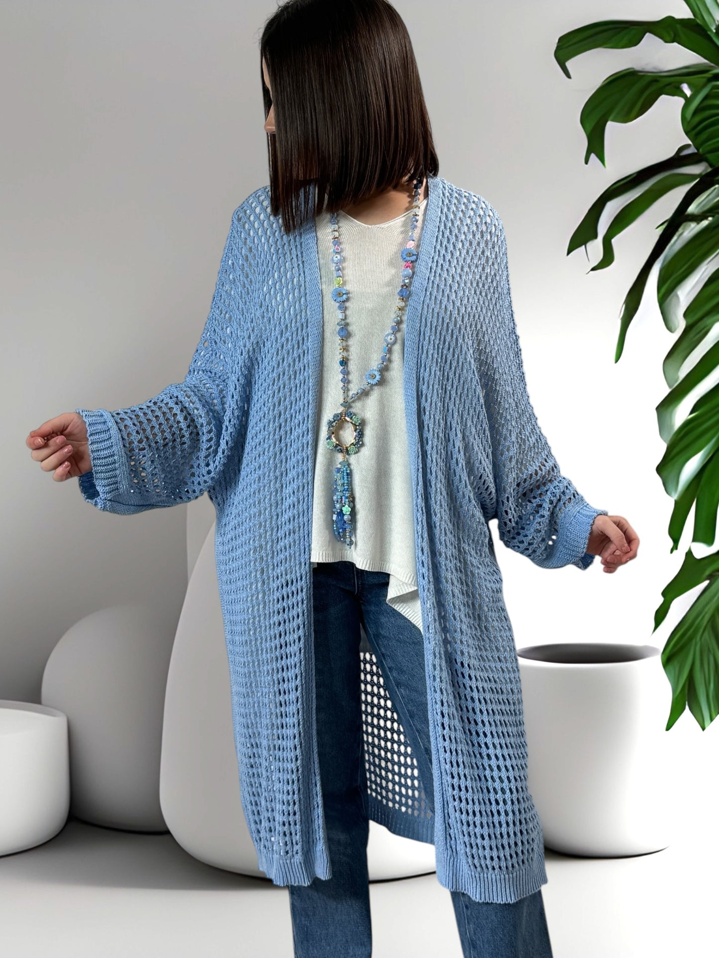 FABIOLA - LONG GILET EN RESILLE BLEU JUSQU'A LA TAILLE 50/52