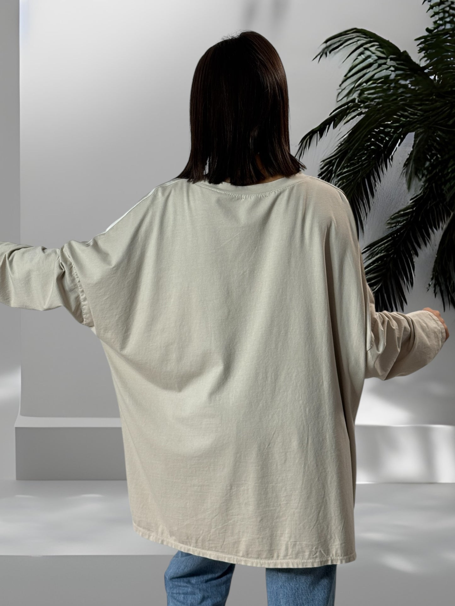 CLEO - TUNIQUE BLANC CASSE FLUIDE OVERSIZE JUSQU'A LA TAILLE 52